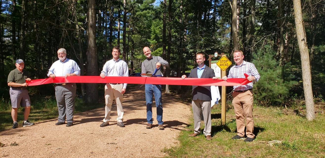 DMJ ribbon cutting